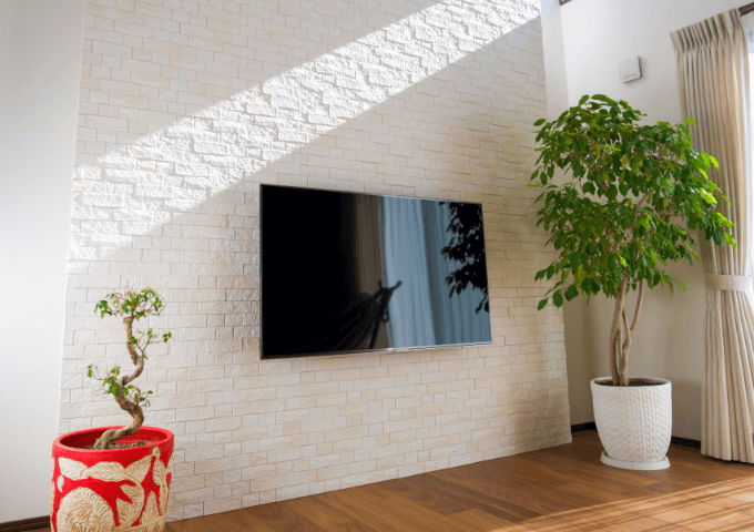 “すっきり魅せる新しいスタイル！壁掛けテレビのメリットやリフォームのポイントについて