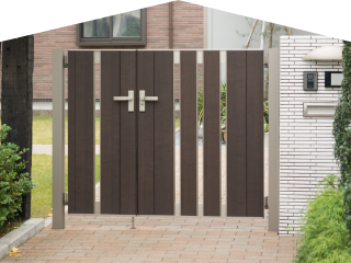 おしゃれな住まいを演出！門扉リフォームの種類やメリットなどを解説