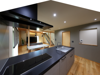 暮らしを繋ぐ心地よい空間に！ペニンシュラキッチンのメリットやリフォーム時のポイントについて